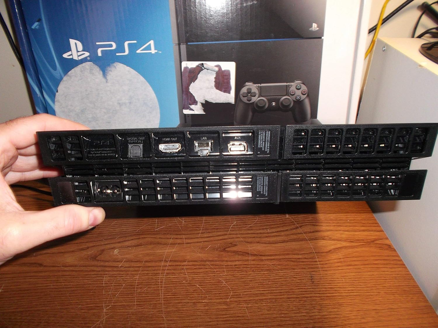 PlayStation 4 Console 500 GB (Renewed) - Image 7