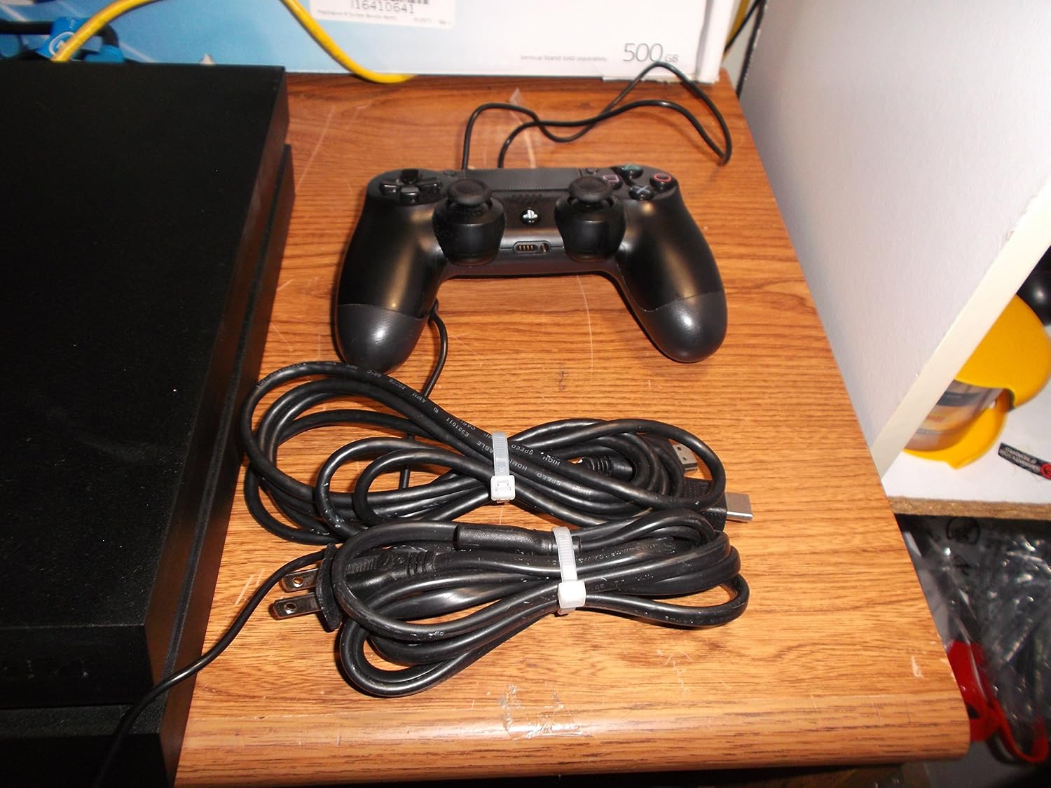 PlayStation 4 Console 500 GB (Renewed) - Image 3